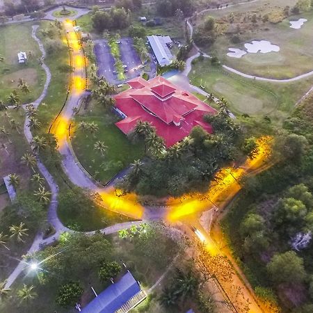 Artitaya Borneo Golf & Resort Papar Exterior photo