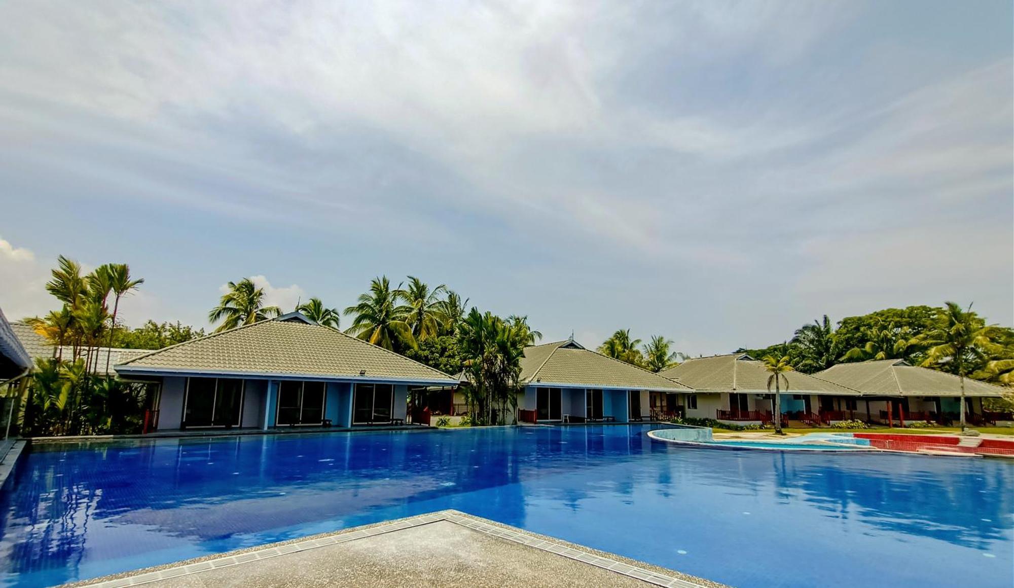 Artitaya Borneo Golf & Resort Papar Exterior photo