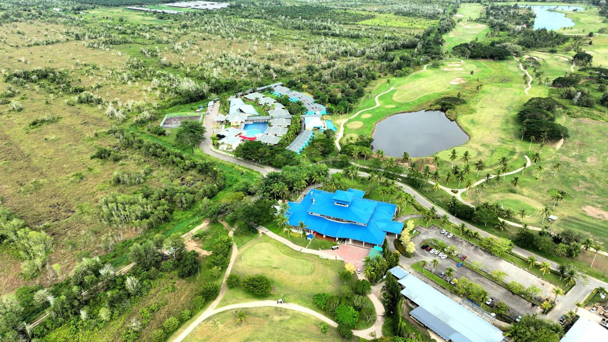 Artitaya Borneo Golf & Resort Papar Exterior photo