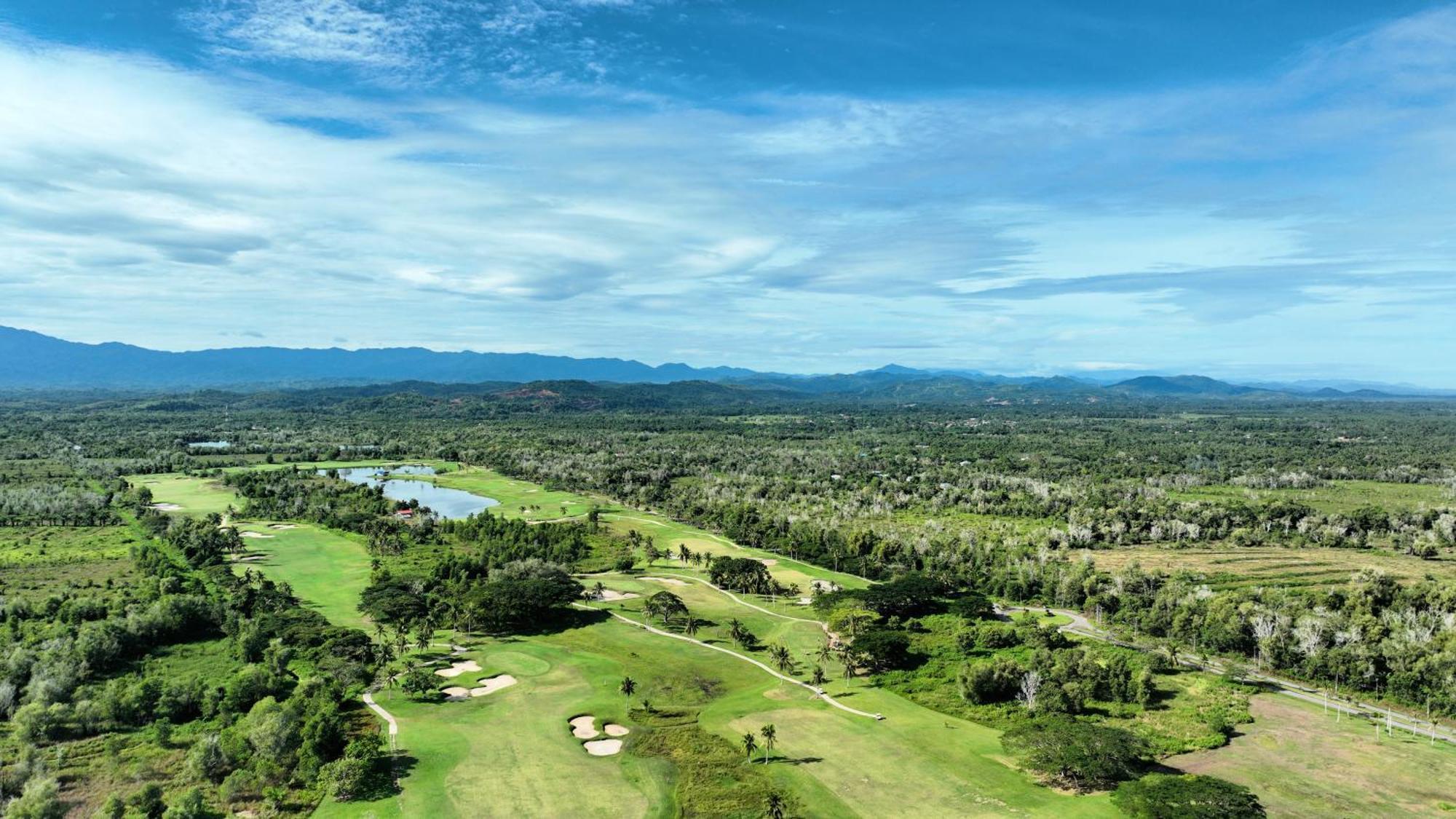 Artitaya Borneo Golf & Resort Papar Exterior photo