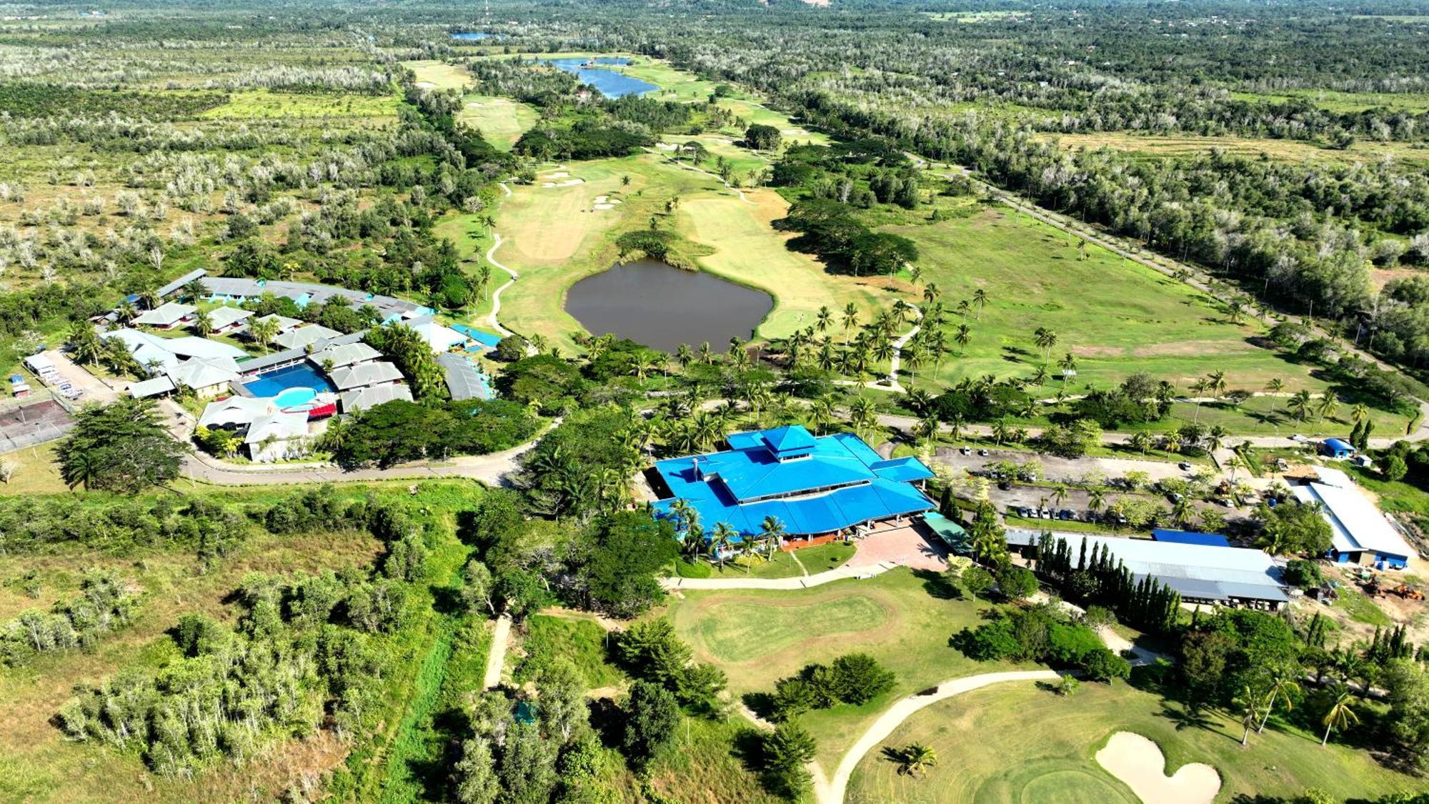 Artitaya Borneo Golf & Resort Papar Exterior photo